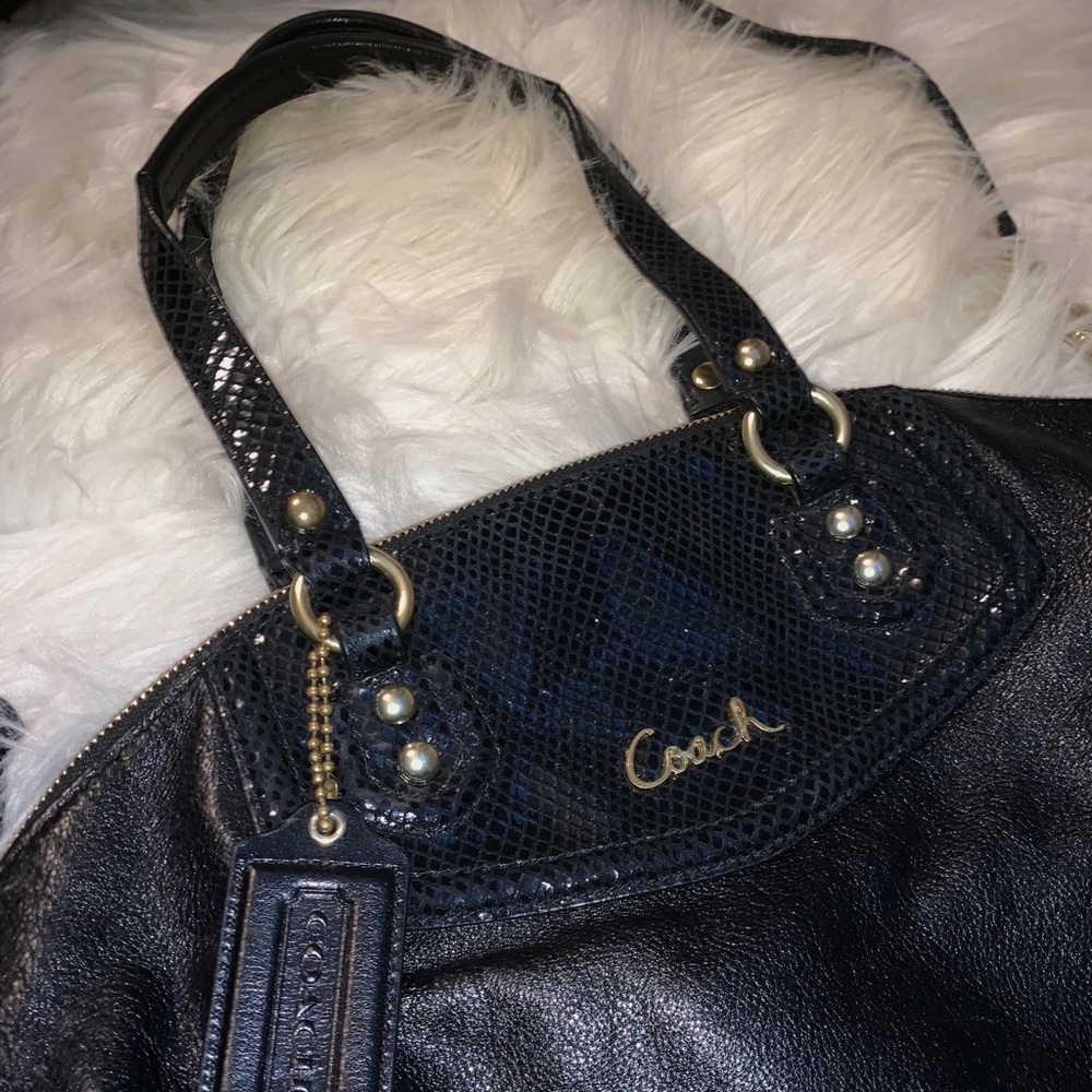 COACH Black and Gold Leather Bag - Picture 3 of 6